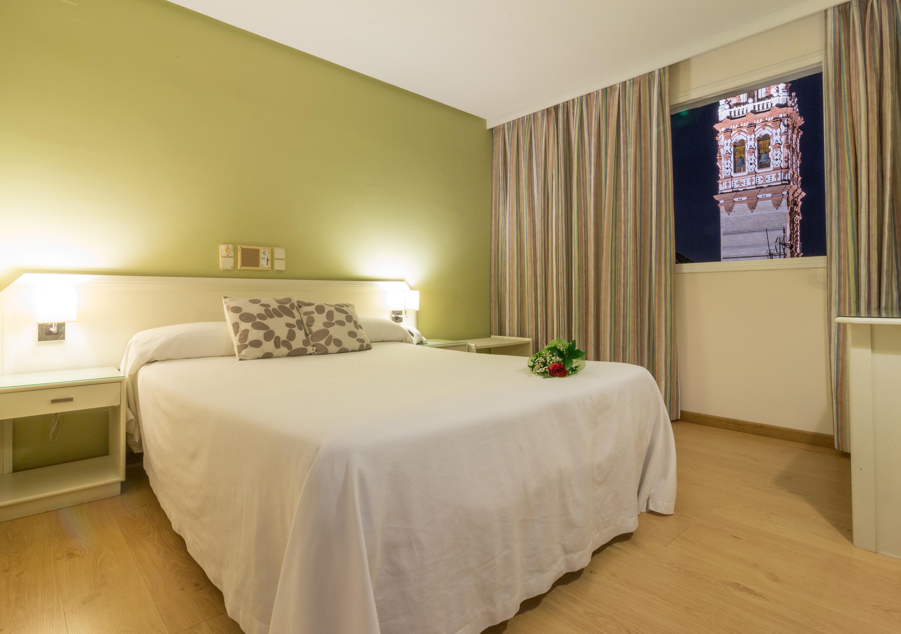 Hotel Plateria Écija Екстериор снимка