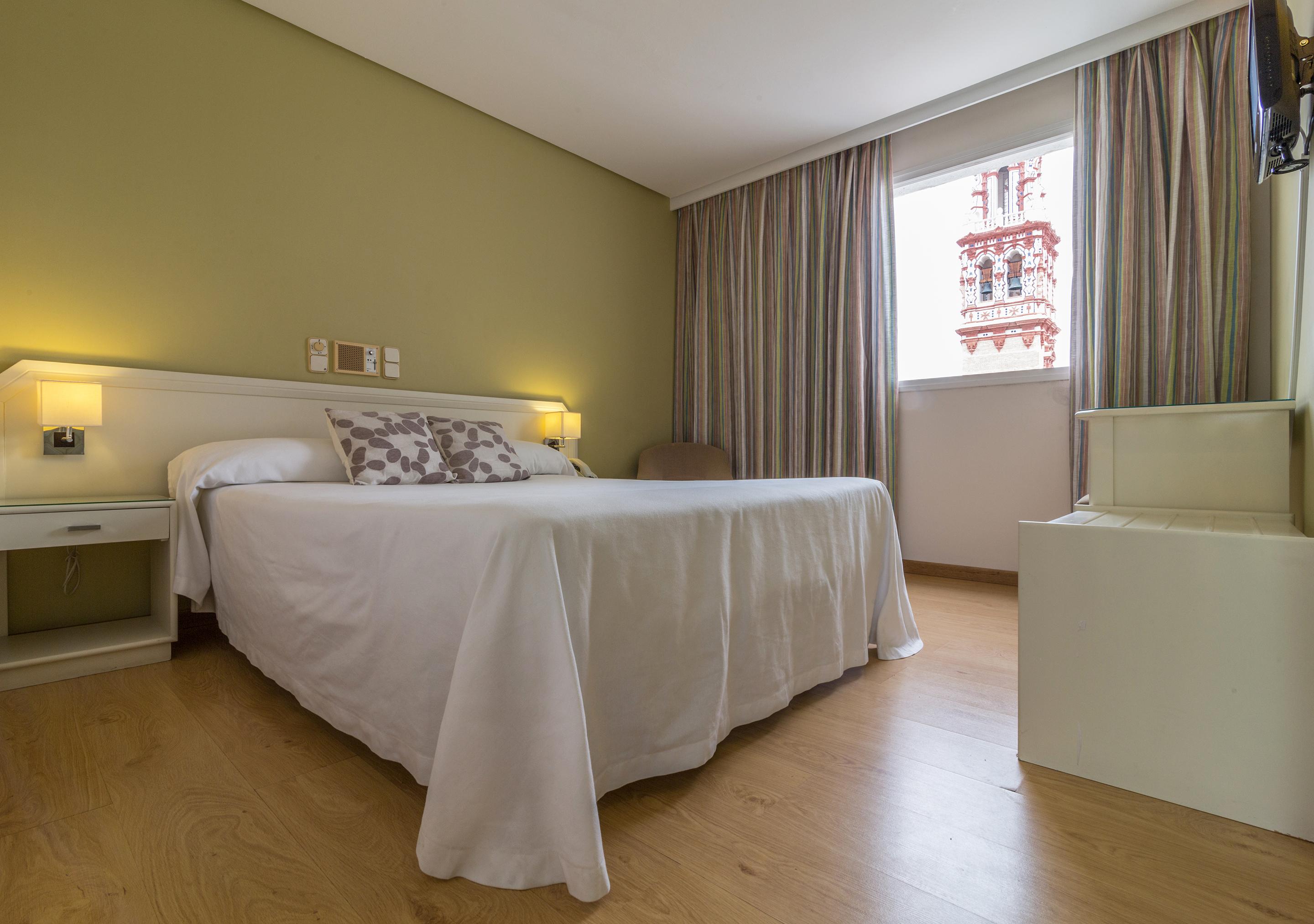 Hotel Plateria Écija Екстериор снимка