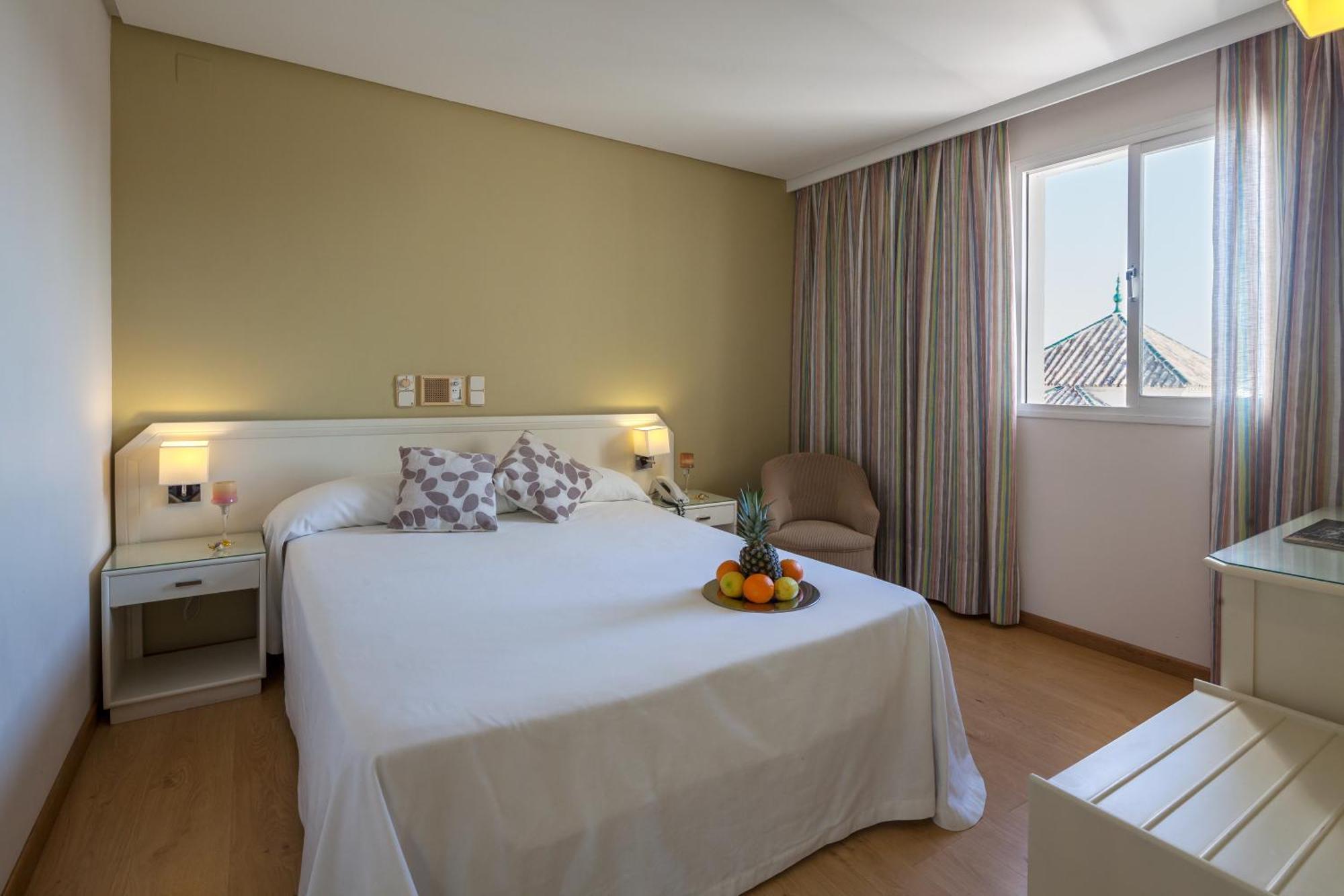 Hotel Plateria Écija Екстериор снимка