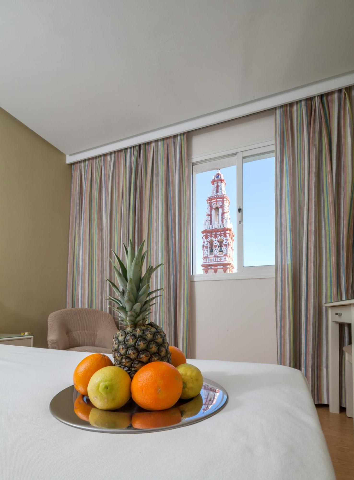 Hotel Plateria Écija Екстериор снимка